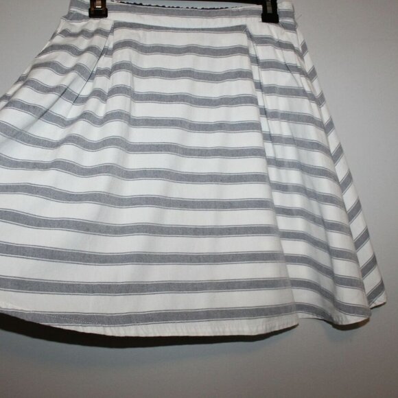 ✨2/$20 Matilda Jane Simply Striped Skater Gray Women's Size Medium H10330 - Picture 5 of 10